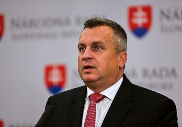 Slovensko ukázalo, že zvíťazili zdravý rozum a hodnoty. SNS ďakuje každému poslancovi za schválenie zmeny ústavy