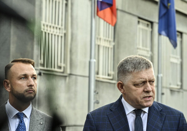 Hlas aj Smer strácajú voličské jadro, koaličnú väčšinu by nevytvorili ani s Republikou