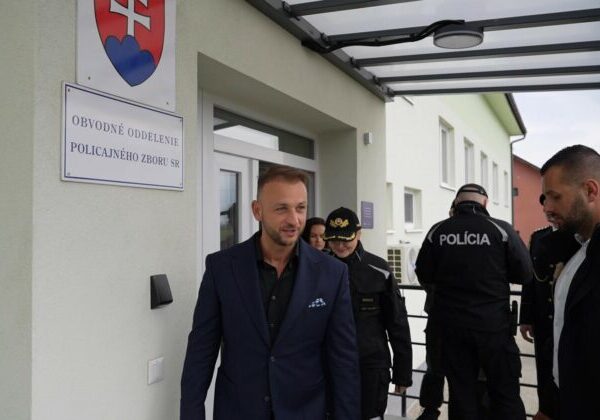 Šutaj Eštok sa vyjadril k valorizácii policajných platov. Nerozumie tomu, čo teraz predvádzajú odbory