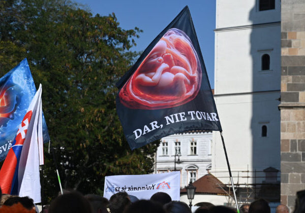 Ľudia v uliciach budú vyzývať na zákaz potratov, v Bratislave sa uskutoční pochod za život