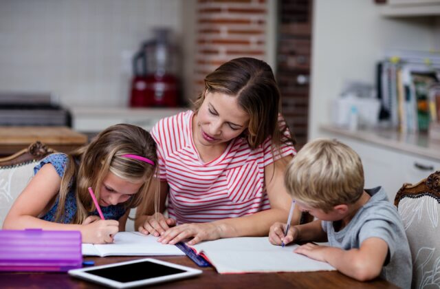 Generali a JEDEN RODIČ spúšťajú projekt „Malé kroky – veľké zmeny“ na podporu jednorodičovských rodín