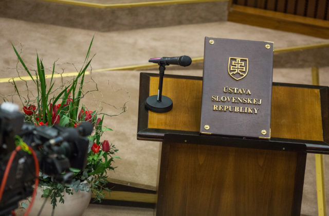 Pripravovaná novela Ústavy SR je podľa odborníkov OSN v rozpore s ľudskoprávnymi štandardmi – VIDEO