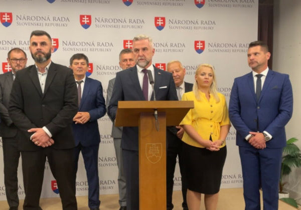 Generálna prokuratúra by mala preveriť, či Naď neohrozil bezpečnosť Slovenska, vyhlásil Gašpar – VIDEO