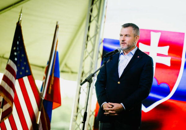 Východná hranica NATO musí byť podľa Pellegriniho chránená celá, Slovensko nemôže byť nezabezpečená diera