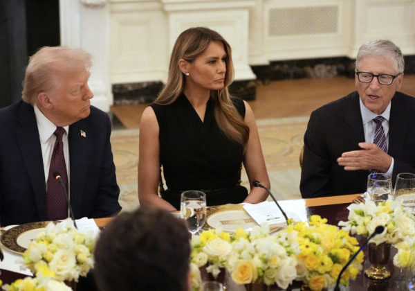 Nie je to Elon! Reč tela Melanie Trumpovej ukázala, že sa vedľa Gatesa necíti dobre