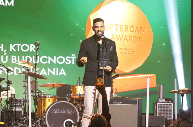 Packeta odovzdala prvé slovenské e-commerce „Oscary“. Víťazom ceny E-commerce osobnosť roka 2025 sa stal Dalibor Cicman