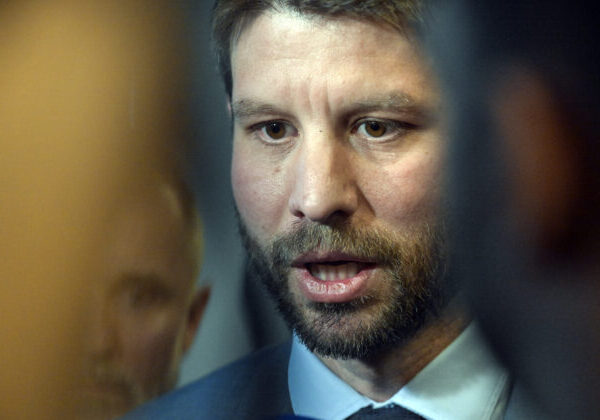 Šimečka vyhlásil, že Matovičovo hnutie zradilo opozíciu, po hlasovaní o ústave je spolupráca s ním nemožná – FOTO
