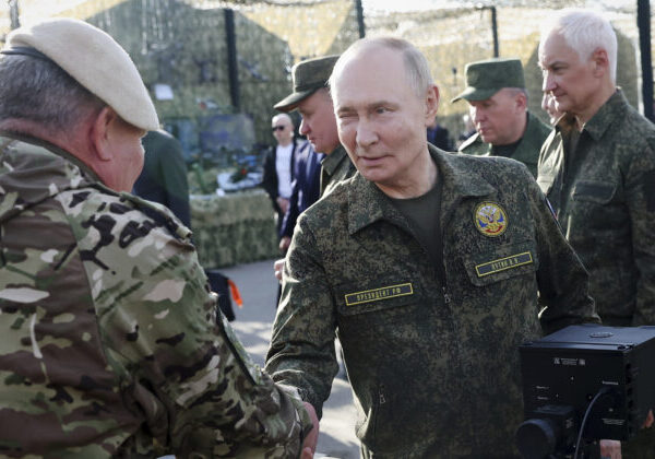 Putin: Na cvičení Západ pri hraniciach NATO sa zúčastňuje 100-tisíc vojakov