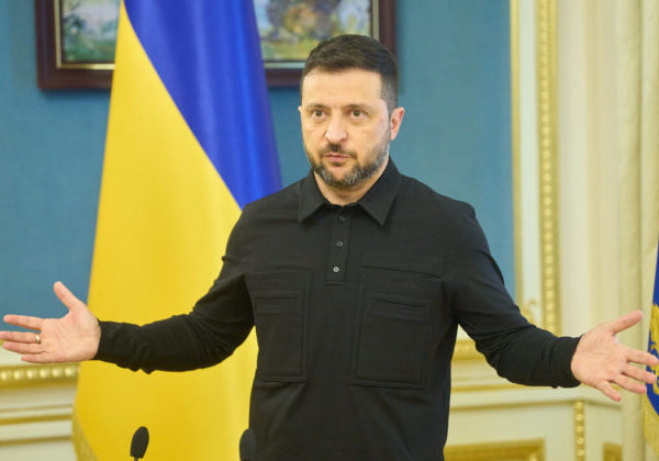 Ak z Maďarska opäť priletia drony, armáda zasiahne, vyhlásil Zelenskyj
