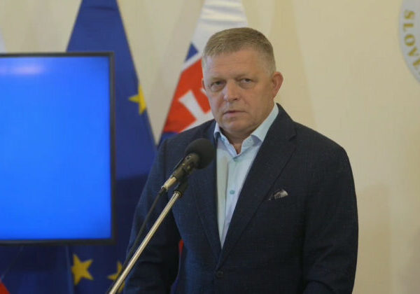 Fico opäť zaútočil na Šimečkovu matku, hovorí o „subvenčnom podvode ako hrom“ – VIDEO