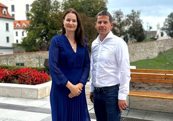 Hamran sa stal poslaneckým asistentom Martiny Bajo Holečkovej, mesačne zarobí vyše 4-tisíc eur