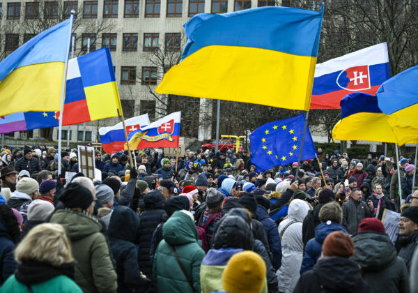 Mier Ukrajine ruší vlastný protest, prenecháva priestor protivládnym zhromaždeniam