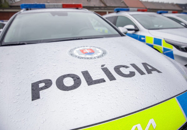 Policajti vyšetrujú fyzické napadnutie dvoch osôb v obci pri Košiciach, začali trestné stíhanie