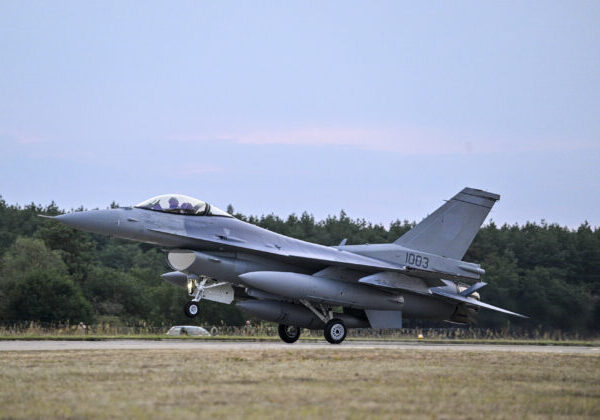 Ďalšie dve stíhačky F-16 by podľa ministra Kaliňáka mohli prísť na Slovensko už čoskoro – VIDEO, FOTO