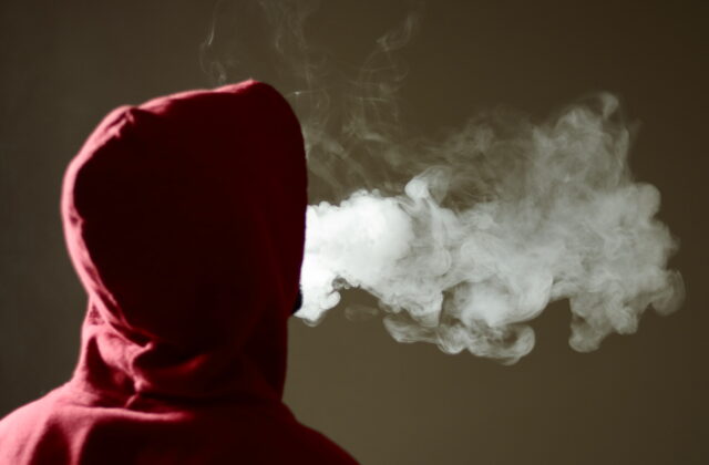 Lekári vyzývajú vládu na urýchlené prijatie zákona o ochrane mladistvých pred nikotínom