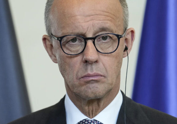 Friedrich Merz plánuje návštevu Slovenska. S Ficom si rozumie v otázke spaľovacích motorov