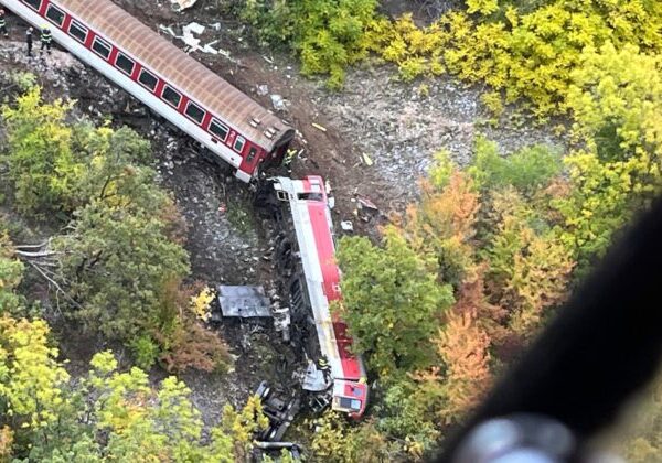 Prečo sa zrazili vlaky pri Rožňave? Je tu predpoklad, že došlo k chybe človeka, naznačil minister dopravy Ráž – VIDEO, FOTO