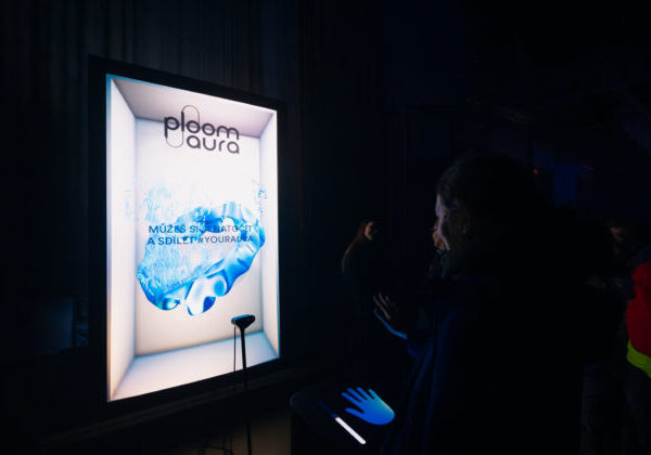 Aura Bielej noci opäť rozžiarila Bratislavu. Festival priniesol do ulíc hlavného mesta impozantné moderné umenie