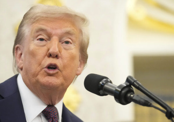 Trump uvalil sankcie na kolumbijského prezidenta Gustava Petra, obviňuje ho z nečinnosti v boji proti drogám