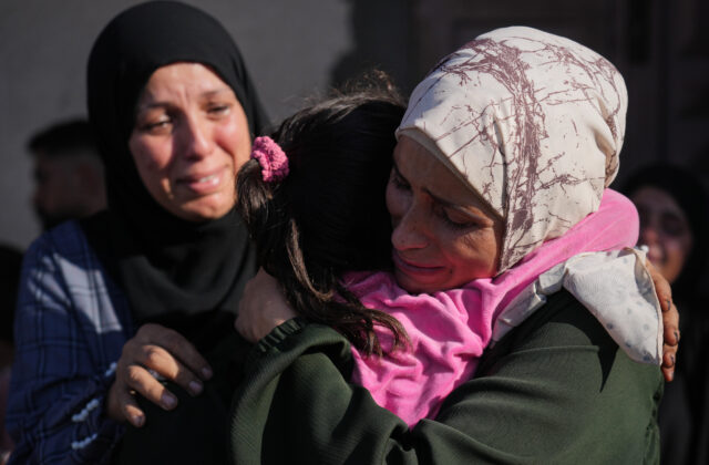 Izraelské údery v Pásme Gazy zabili najmenej 33 civilistov