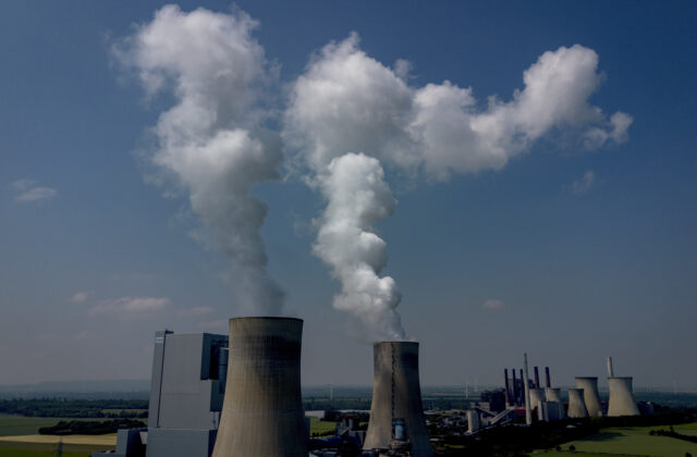 Hospodárstvo eurozóny prekonalo očakávania