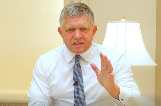 Strana európskych socialistov podľa Fica zlikvidovala autentickú ľavicu a súhlasila by aj s manželstvom medzi mačkami – VIDEO