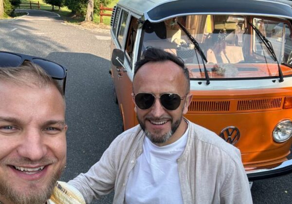 Lukáš Adamec v novembri vyráža na Všade Doma Tour, predstaví sa v siedmich slovenských mestách – VIDEO, FOTO