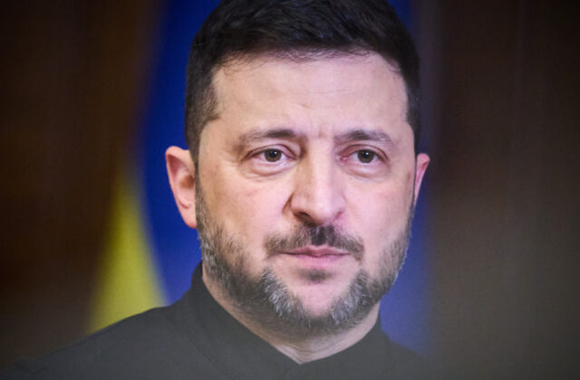 Zelenskyj pricestoval na rokovania s Trumpom o dodávkach zbraní