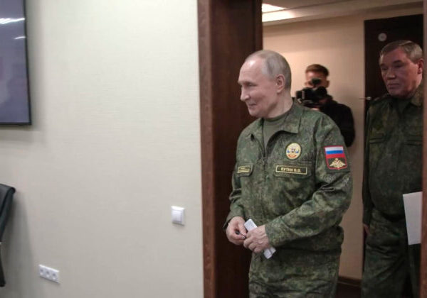 Putin oznámil otestovanie podmorského dronu schopného niesť jadrové hlavice