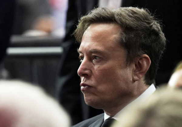 Elon Musk založil konkurenciu Wikipédie, ktorú podľa neho kontrolujú krajne ľavicoví aktivisti