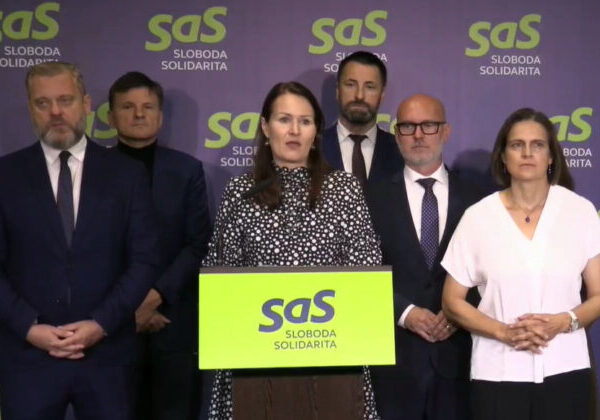 Na mieste nehody Pavla Gašpara bol v civile nitriansky krajský policajný šéf, SaS sa pýta na nezávislosť polície – VIDEO