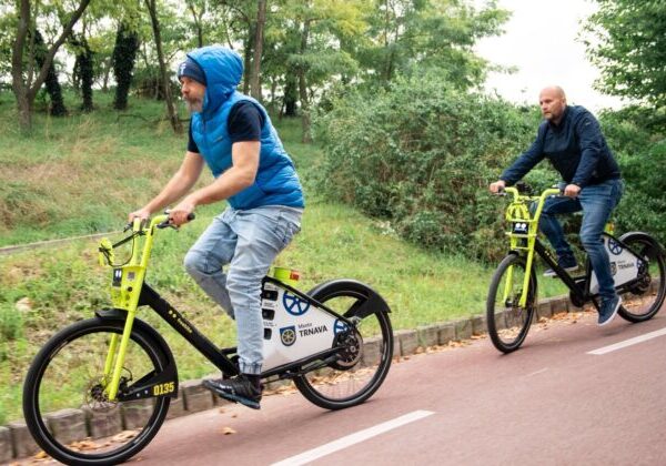 Primátor Trnavy pozval predsedov politických strán do mesta, chce rozšíriť povedomie o fungovaní samosprávy