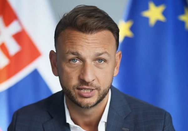 Vláda schválila Národnú stratégiu boja proti legalizácii výnosu z trestnej činnosti, materiál predložil Šutaj Eštok