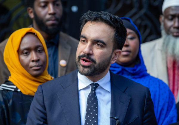 V New Yorku sa začína včasné hlasovanie, favoritom na starostu je socialistický kandidát Zohran Mamdani