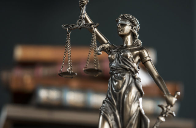 Súdny proces v kauze vraždy advokáta Valka by sa mal začať v januári