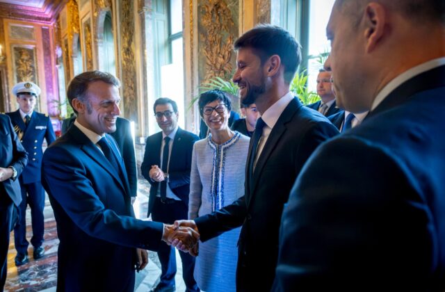 Európski partneri prestávajú Ficovi rozumieť. Premiér podľa Šimečku vydiera zvyšok Únie – VIDEO