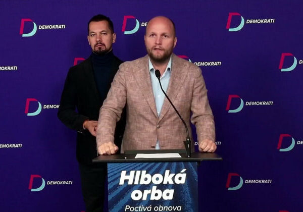 Naď tvrdí, že Oskar Rózsa smeruje na ministerstvo obrany a pýta sa, či ďalší budú Bombic alebo mladý Sulík – VIDEO