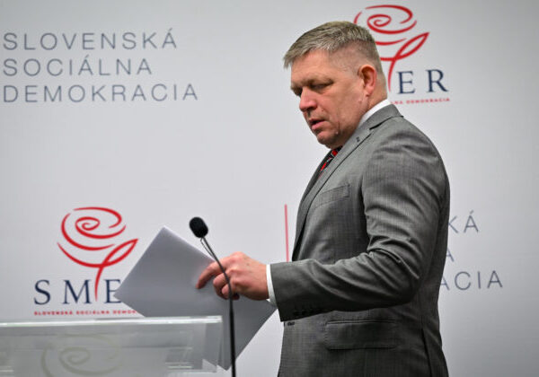 Smer patril medzi najväčších zadávateľov nenávistných reklám na Slovensku, útoky mierili na novinárov aj mimovládky