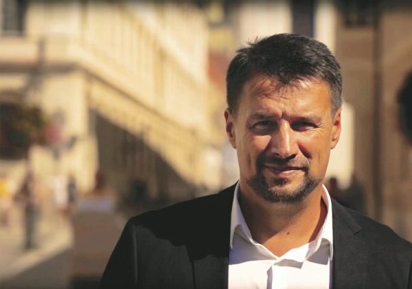 Branislav Baroš bude opäť kandidovať na post primátora Trnavy, chce vymeniť Bročku – VIDEO