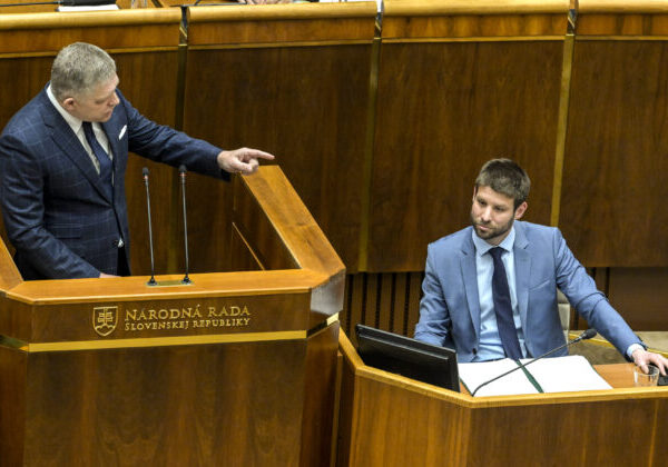 Republika sa stáva prístavom nespokojných voličov Smeru, Progresívne Slovensko zlyháva v jednej veci