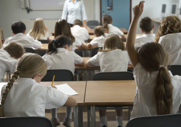 Francúzskom otriasla smrť šikanovaného dieťaťa