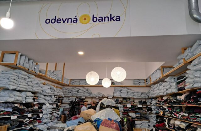 Odevná banka má zmysel, za prvý rok fungovania…