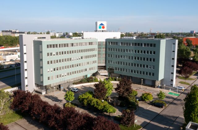 Do konca septembra si ľudia uzavreli viac ako 42-tisíc zmlúv o stavebnom sporení