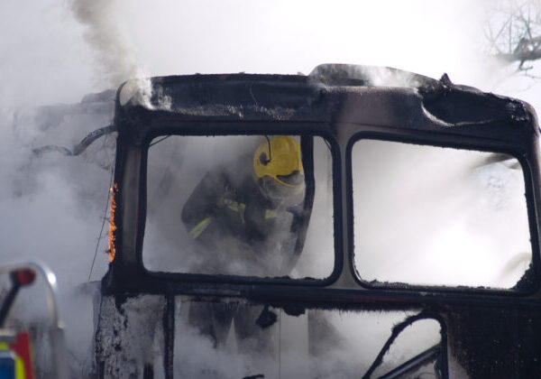 Zhorel autobus, v ktorom cestovalo 30 ľudí