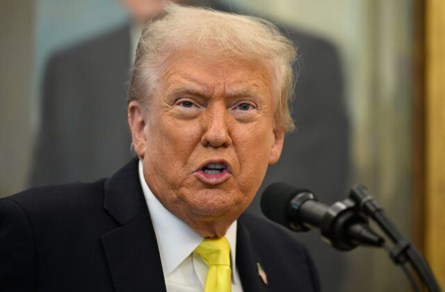 Trump opäť obvinil Ukrajinu z&hellip;