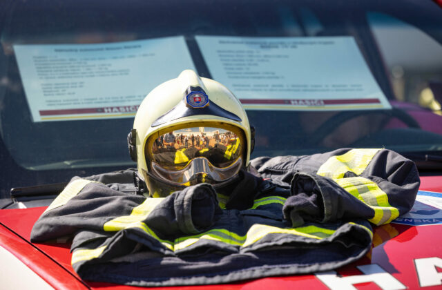 Hasiči dostanú nové zásahové odevy a obuv, ministerstvo&hellip;