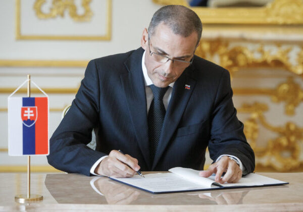 Rada prokurátorov súhlasila s návrhom Žilinku a odporučila odvolať Balogha, ten kritizuje nerovné zaobchádzanie