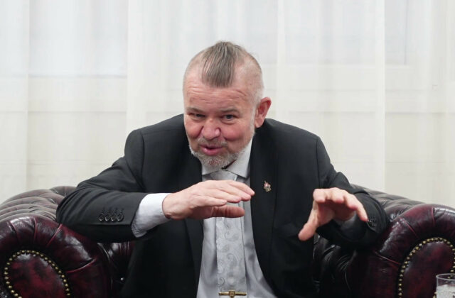 Športovým strelcom sa so zbraňami…