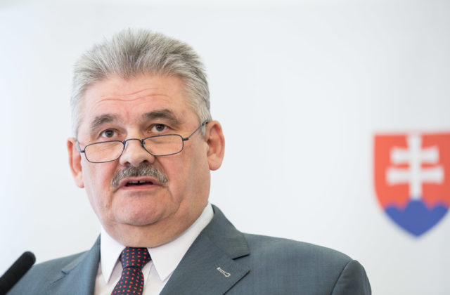 Koalícia podľa Richtera Úrad na ochranu oznamovateľov neruší, ale transformuje. Gröhling má na to iný názor