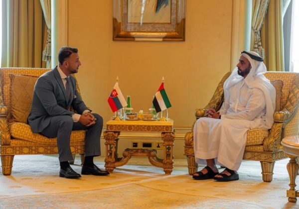 Šutaj Eštok sa zúčastnil zasadnutia bezpečnostnej aliancie v Abú Zabí, stretol sa aj s prezidentom krajiny – FOTO